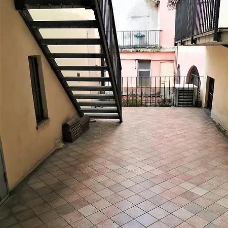 Appartement Luxory Center - Bilocale In Centro Storico In Palazzo D'epoca In Zona Pedonale Vicino Metro Vittoria