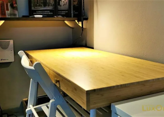 Luxory Center - Bilocale In Centro Storico In Palazzo D'epoca In Zona Pedonale Vicino Metro Vittoria *