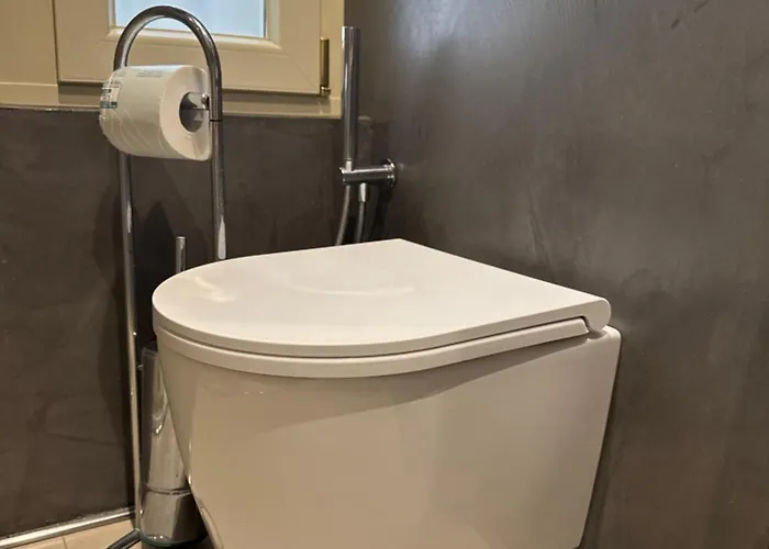 Luxory Center - Bilocale In Centro Storico In Palazzo D'epoca In Zona Pedonale Vicino Metro Vittoria *