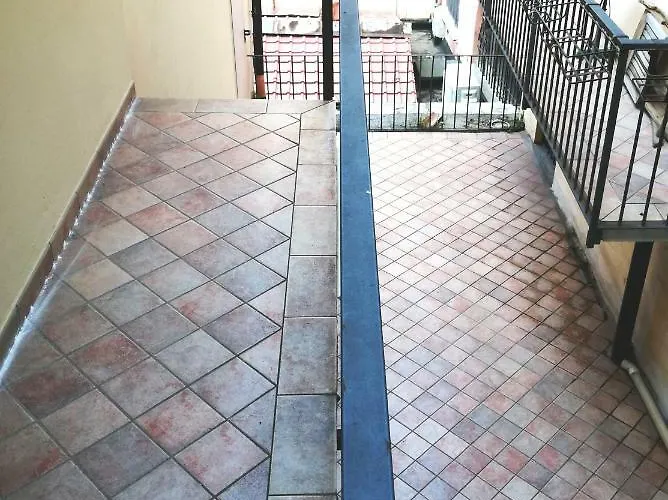 Apartment Luxory Center - Bilocale In Centro Storico In Palazzo D'epoca In Zona Pedonale Vicino Metro Vittoria *